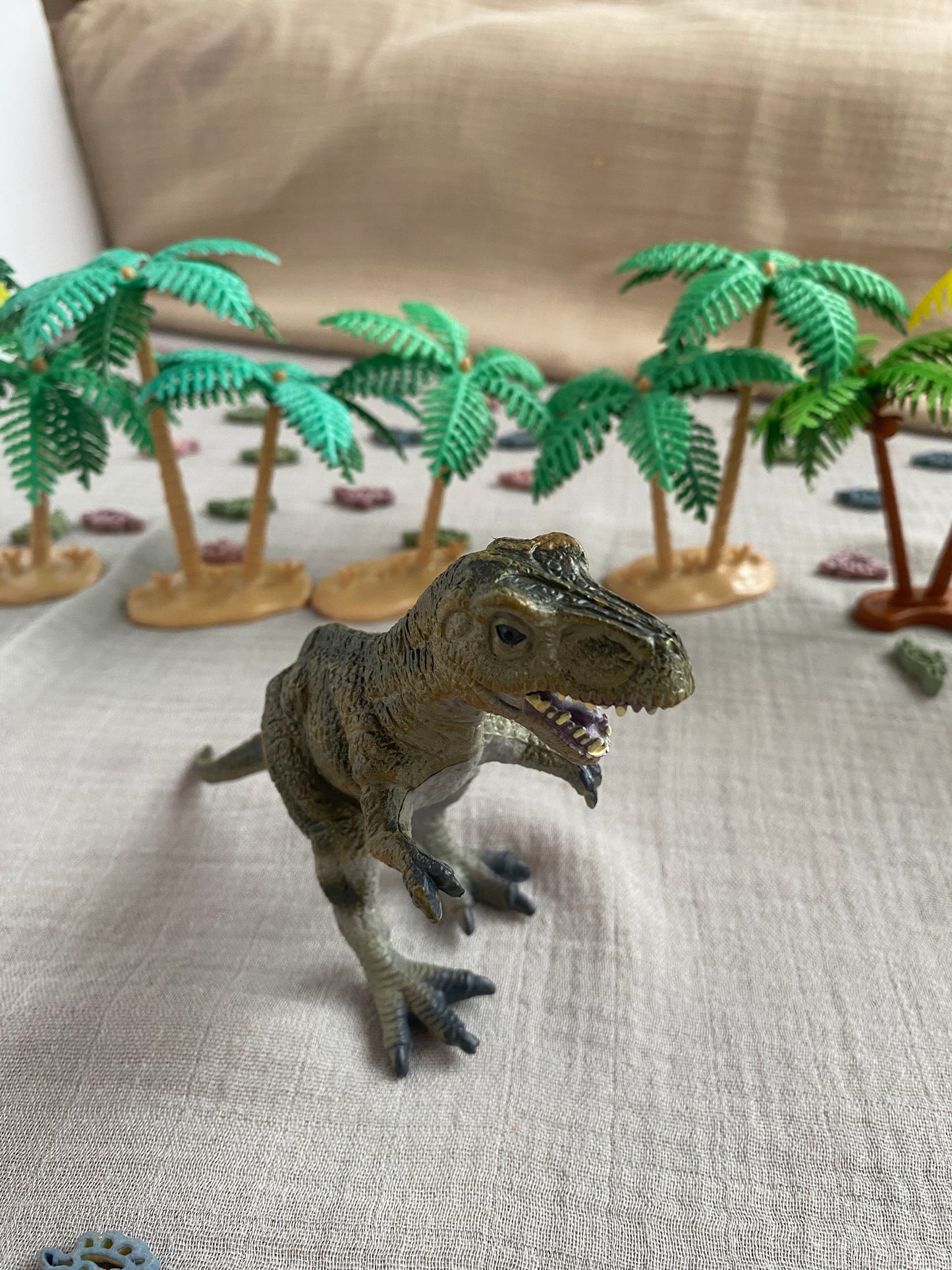 Tyrannosaurus - Toy to Relove