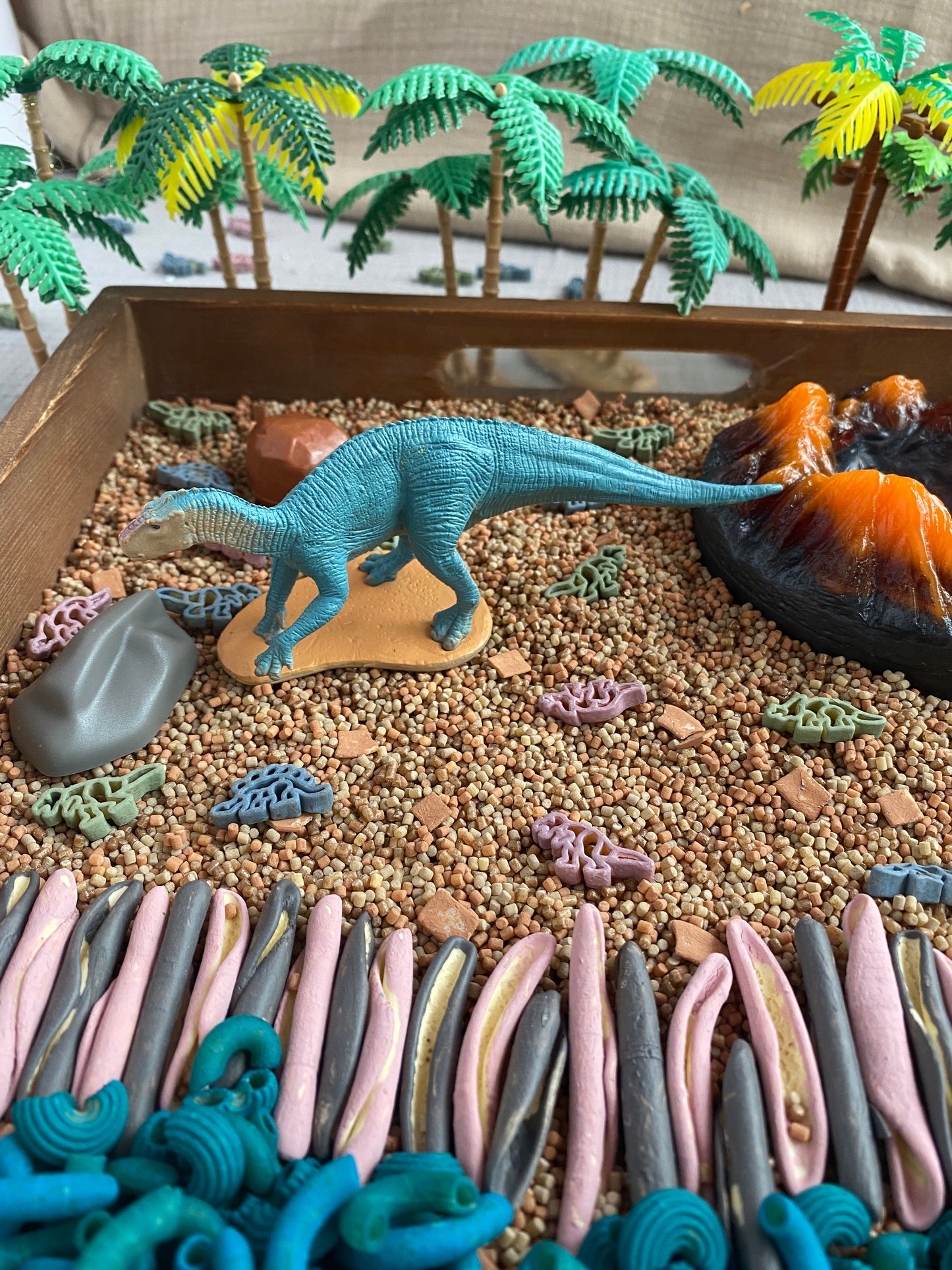 Iguanadon - Toy to Relove