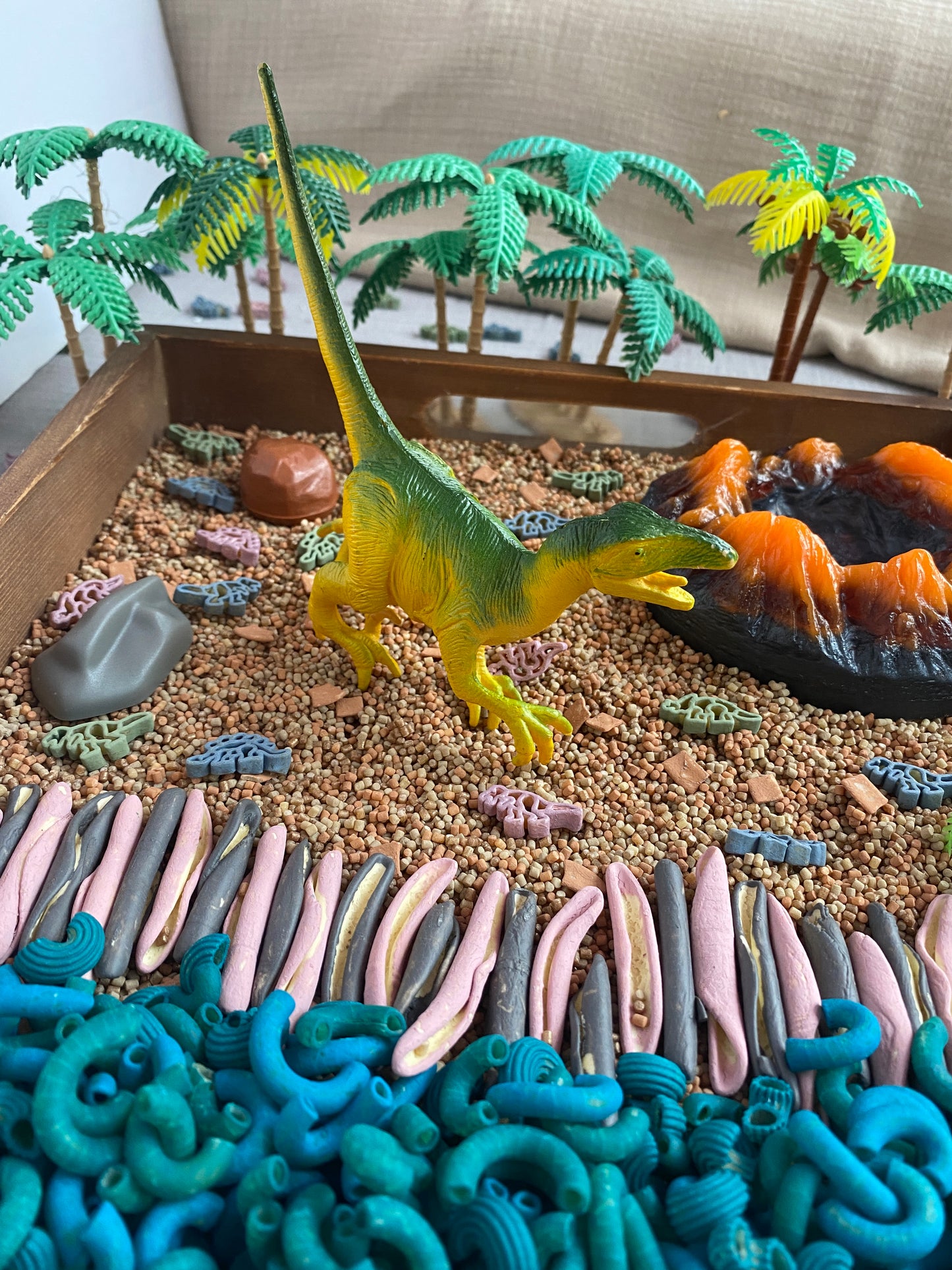 Velociraptor - Toy to Relove