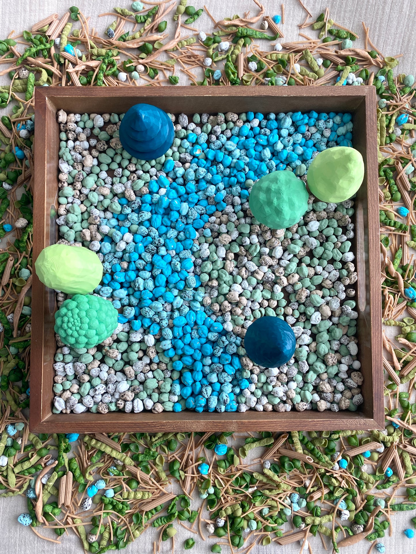 ‘Hatchling Haven' Pour & Explore Mix