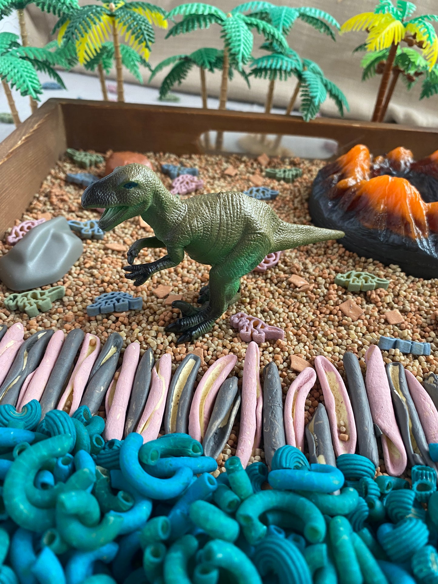 Velociraptor - Toy to Relove