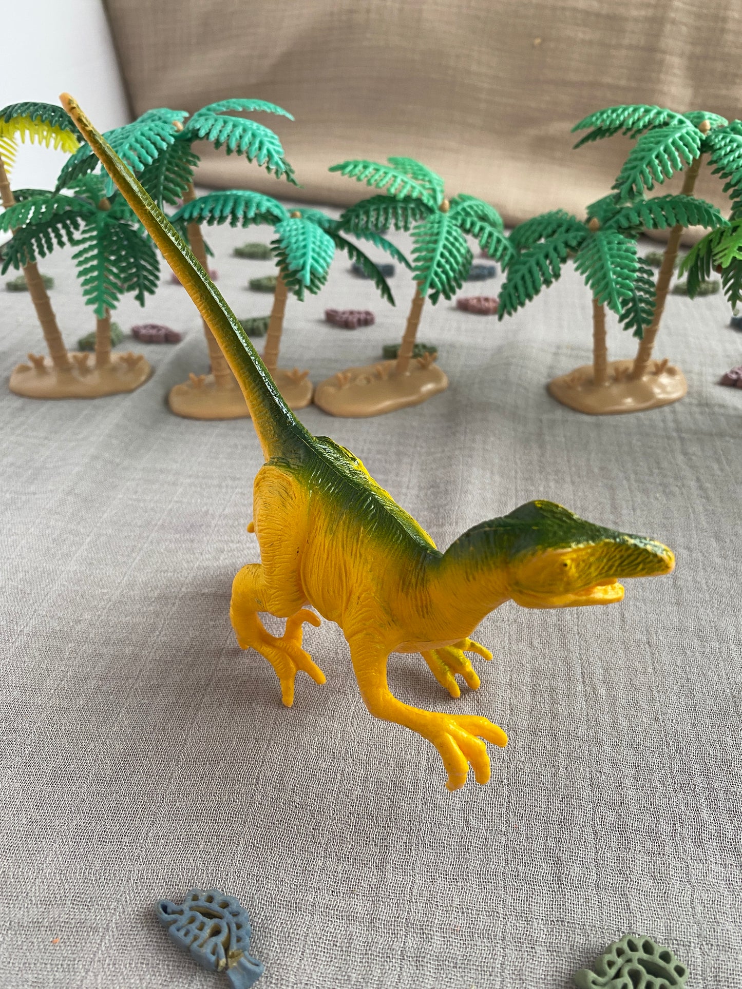 Velociraptor - Toy to Relove
