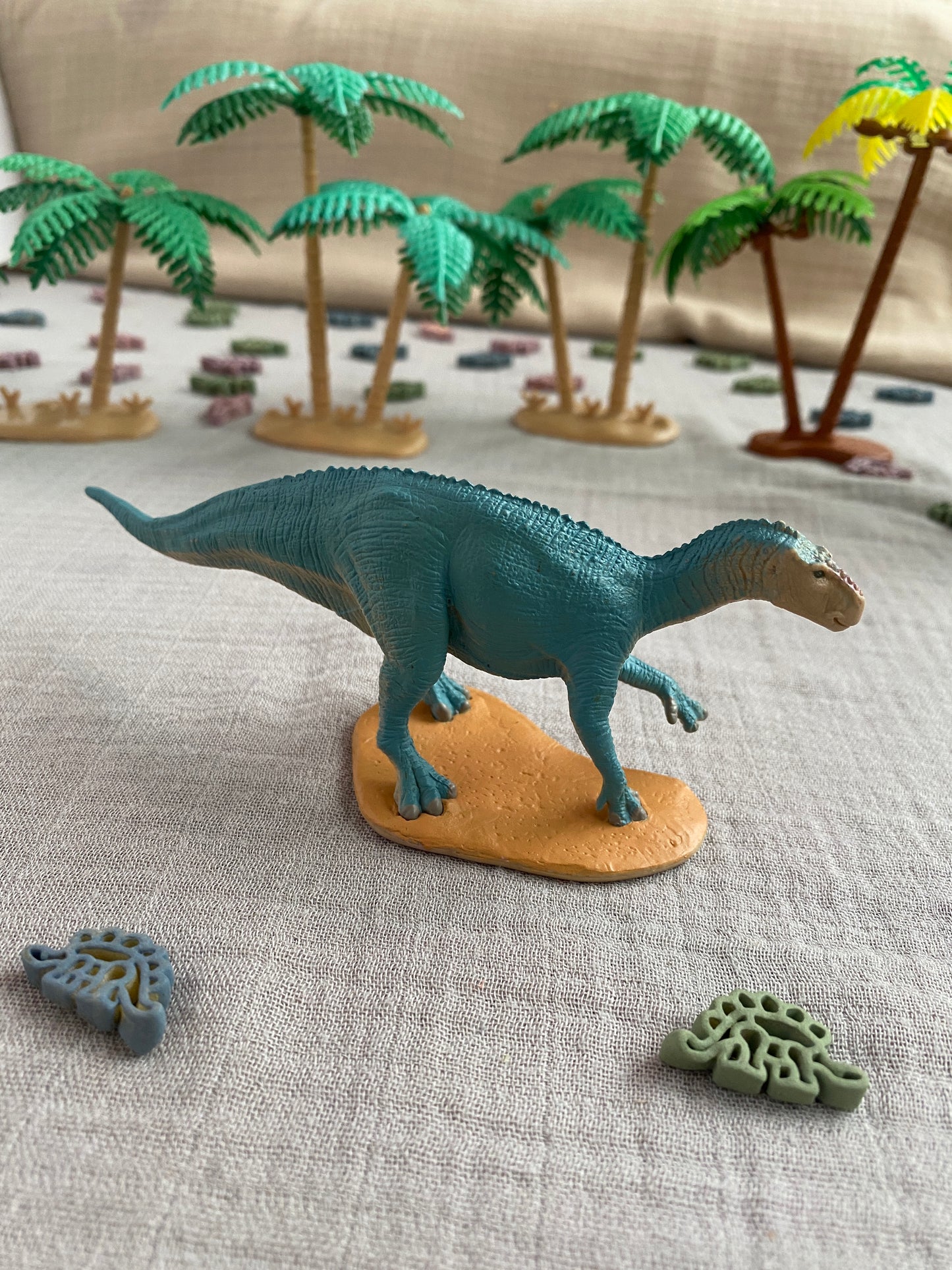 Iguanadon - Toy to Relove