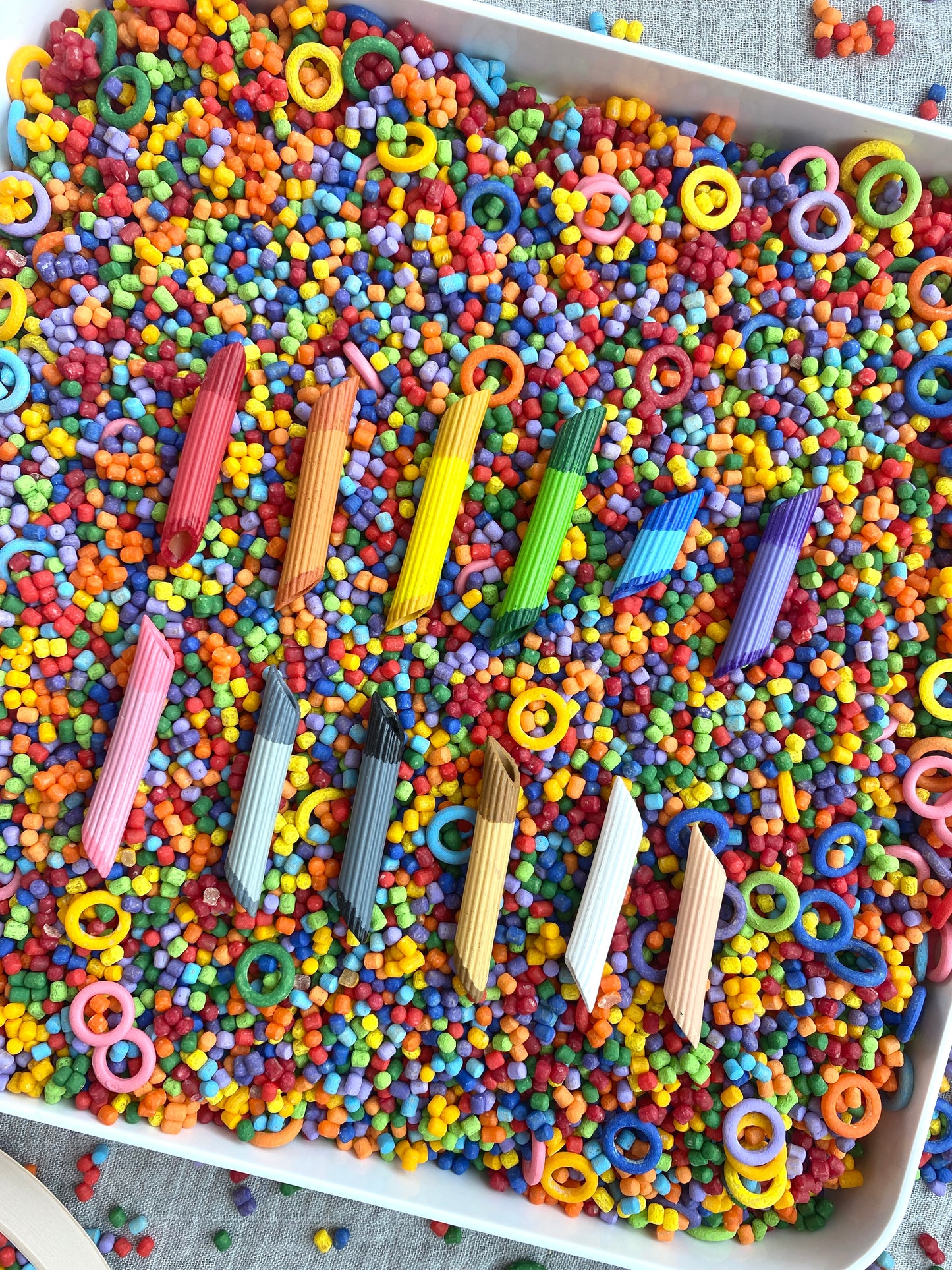 ‘Rainbow Tales' Pour & Explore Mix