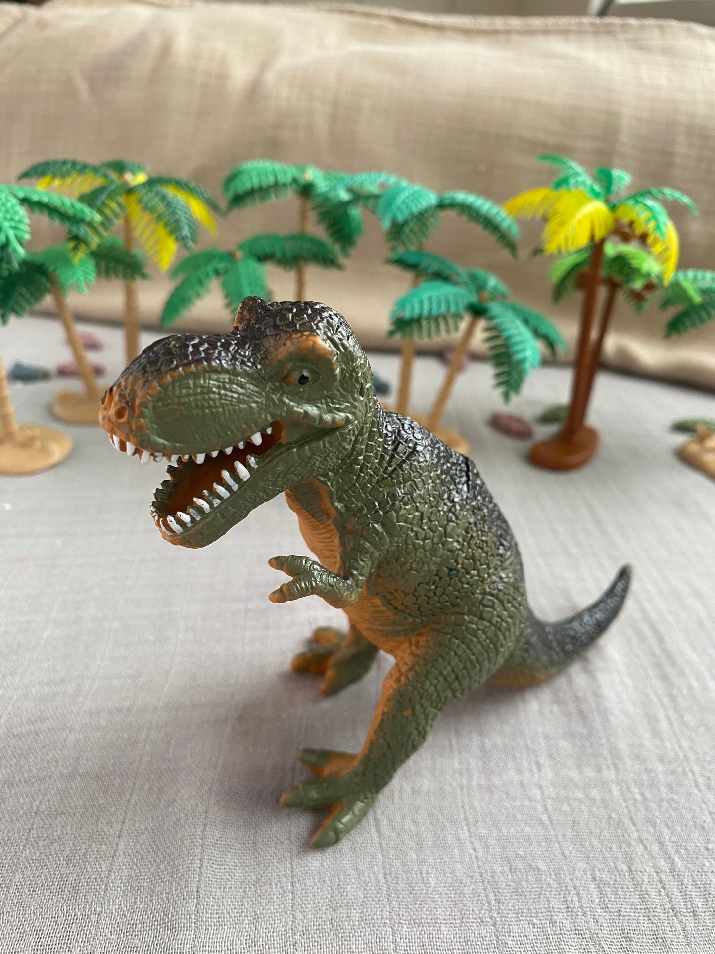 Tyrannosaurus - Toy to Relove