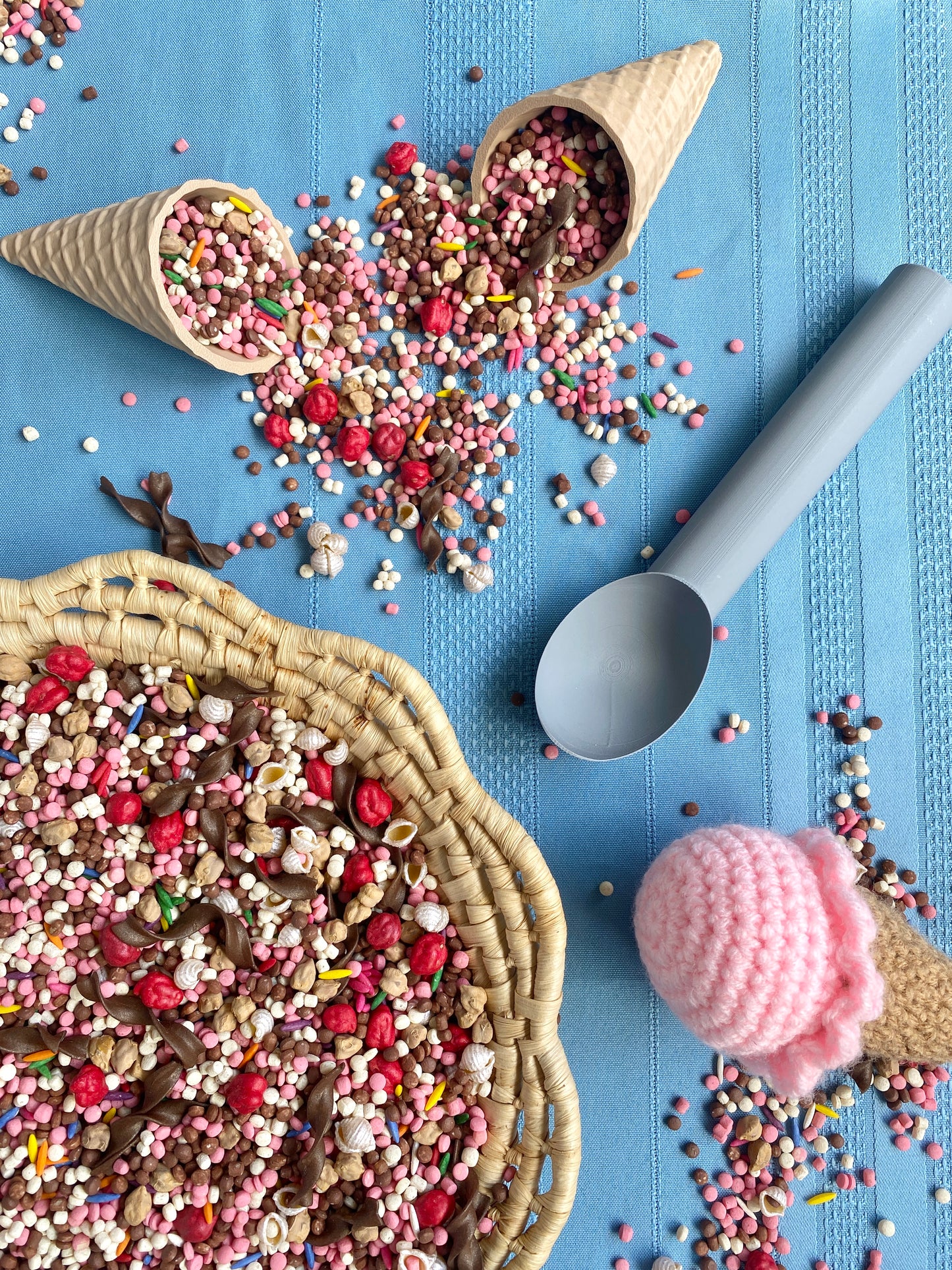 Final restock ‘Banana Splat' Pour & Explore Mix