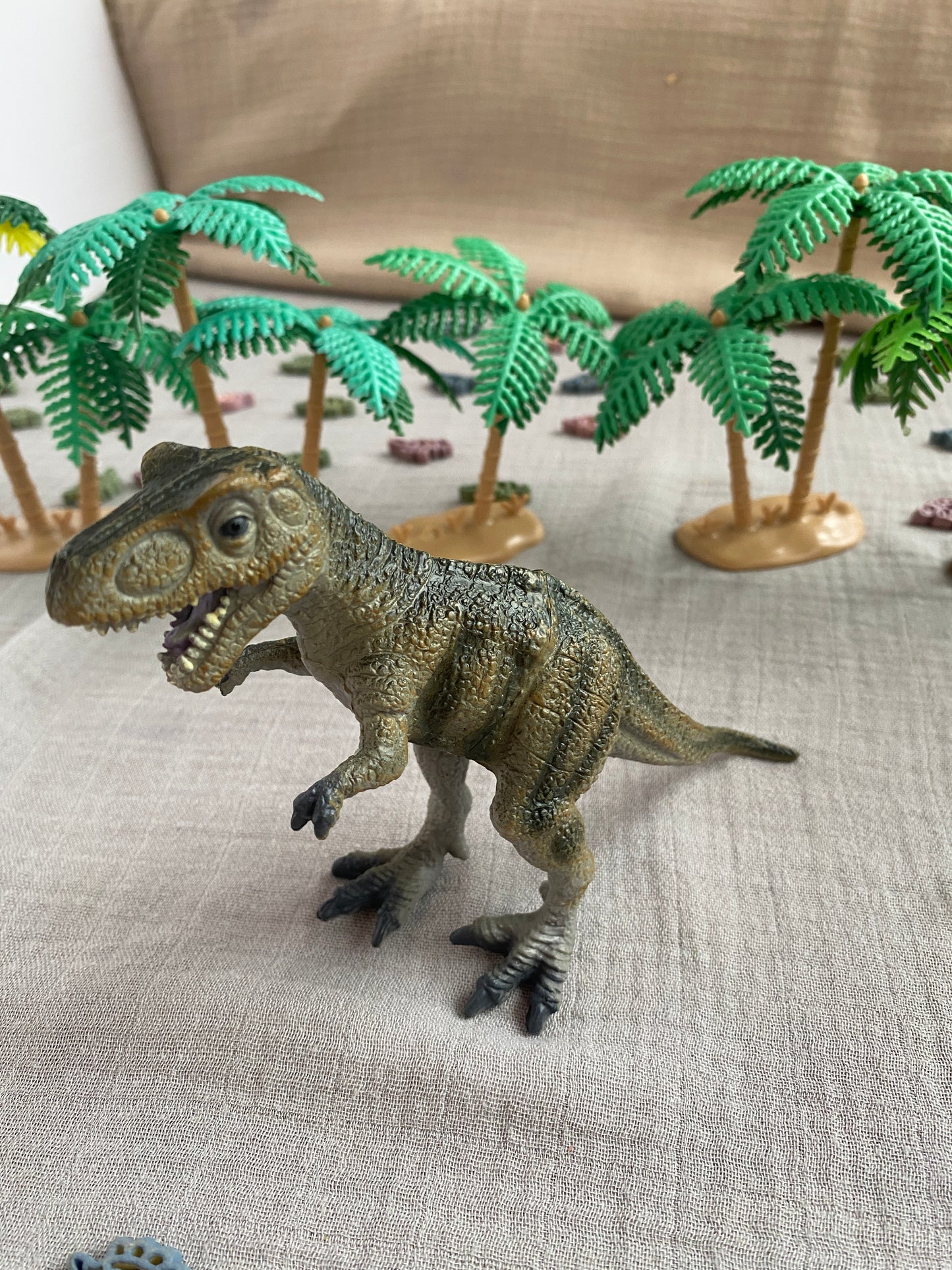 Tyrannosaurus - Toy to Relove