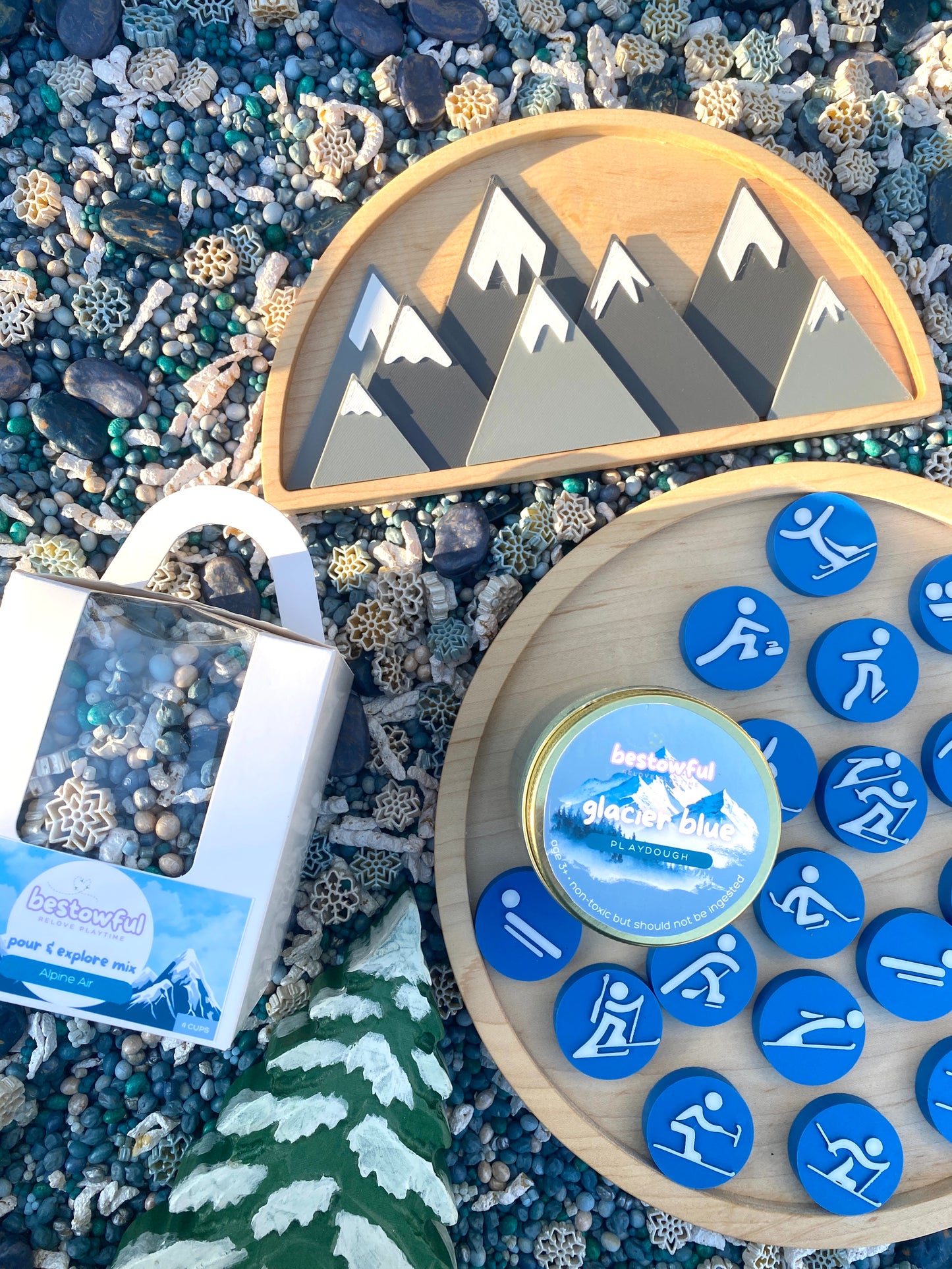 ‘Winter Peaks' Play Kit