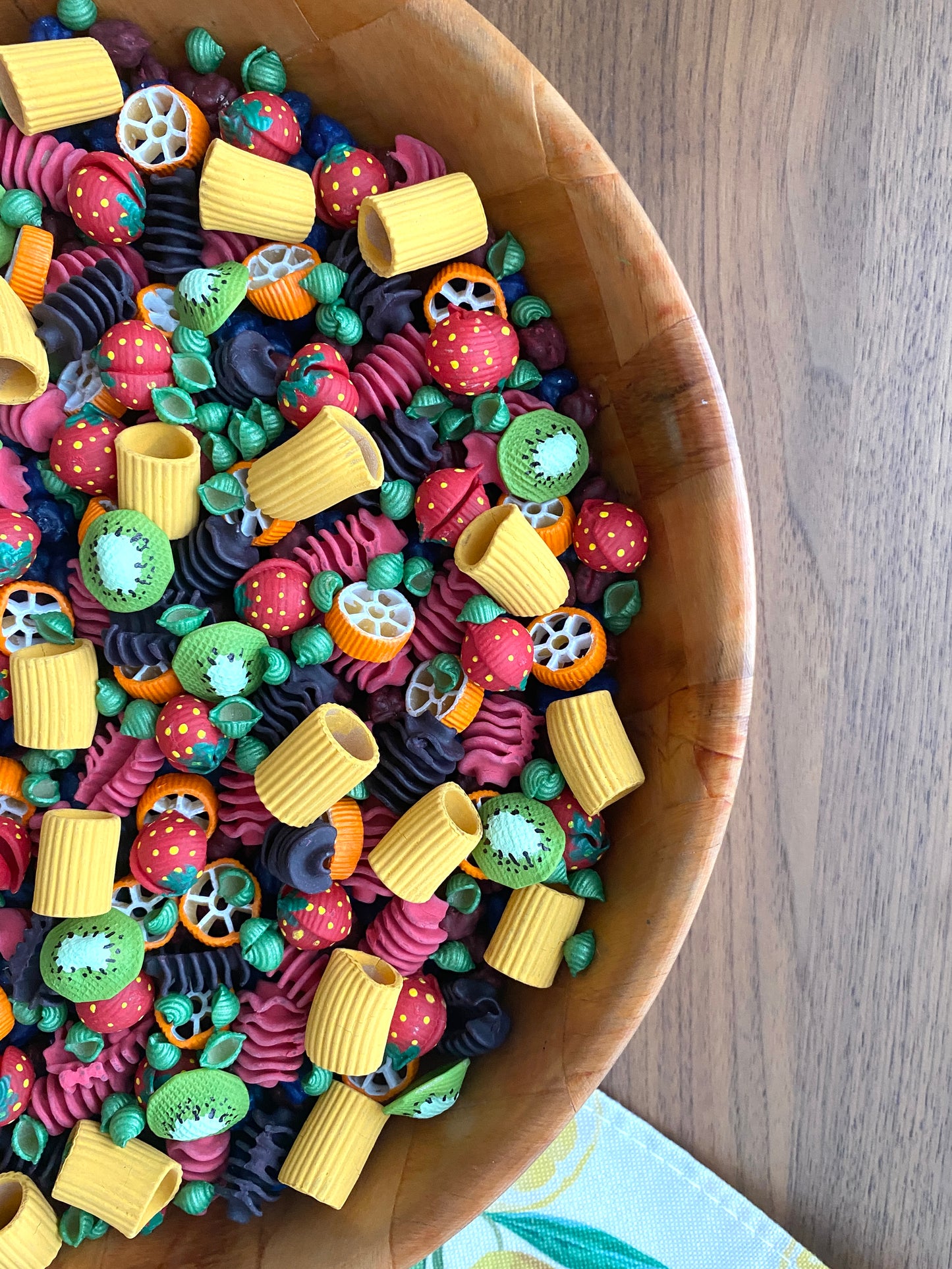 'Tutti Frutti Fiesta' Pour & Explore Mix