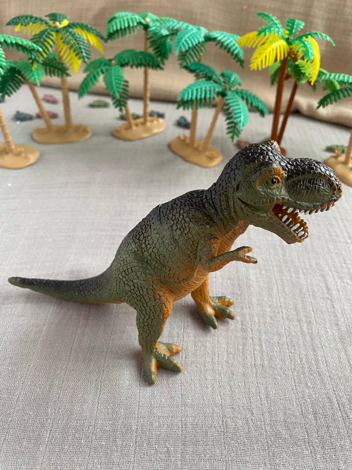 Tyrannosaurus - Toy to Relove